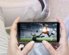 Panasonic P 101: смартфон за ціною кнопкового телефону