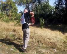 Волонтер розповів, як живуть українці на "нейтральній території"