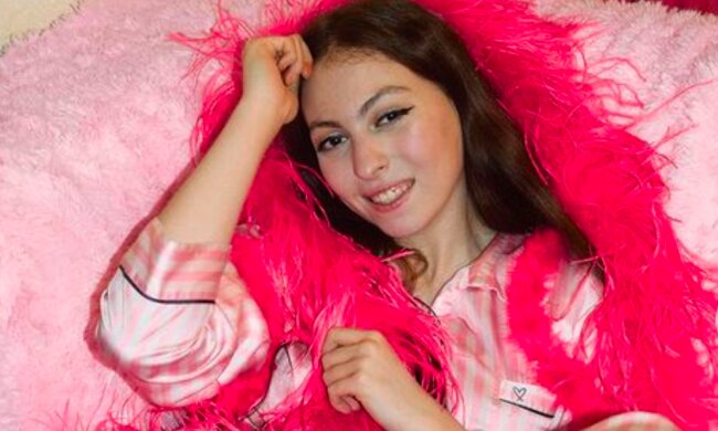 Маша Полякова, instagram.com/mashapolyakova/