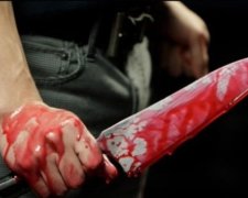 Дівчина нанесла своїй сестрі 140 ножових поранень