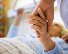 Алименты пожилым родителям: новый закон добавит проблем украинцам