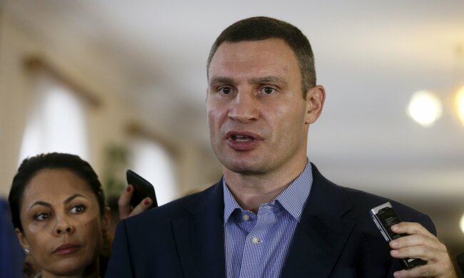 Громкое увольнение Кличко: мэр Киева оправдывается дискредитацией - "Педалик, иди лесом!"