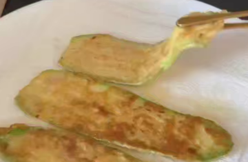 Кабачкові рулетики, кадр з відео
