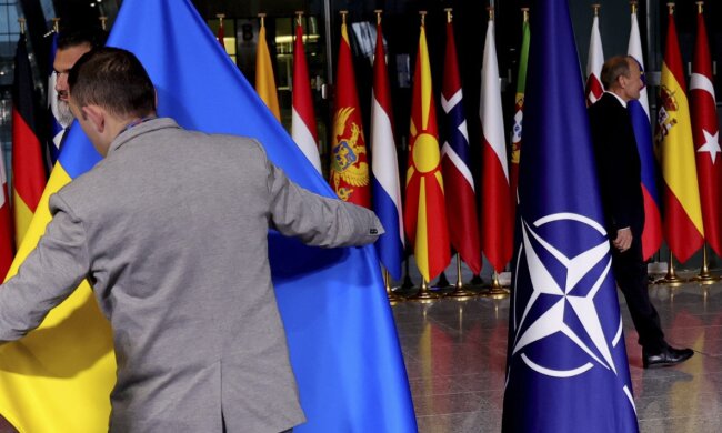 Україна – НАТО, фото: ASSOCIATED PRESS/EAST NEWS