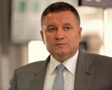 Аваков назвав копа у светрі СРСР патріотом до мозку кісток