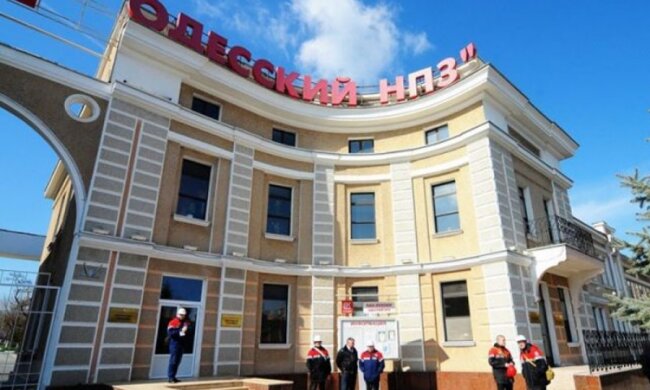Суд "оцінив" заступника голови Одеського НПЗ у 15 мільйонів