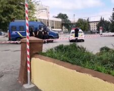 У Луцьку захопили автобус, скріншот з відео