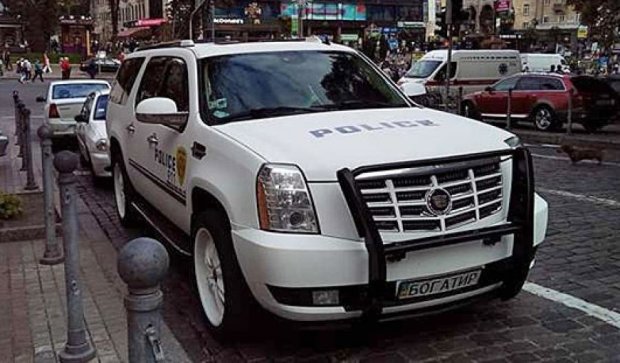 Вирастюк превратил свой "Cadillac" в полицейское авто (фото)