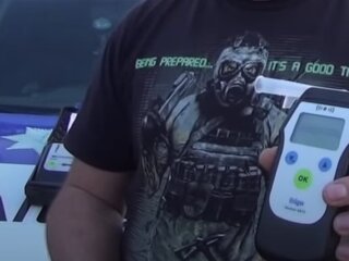 Алкотестер. Фото: Youtube