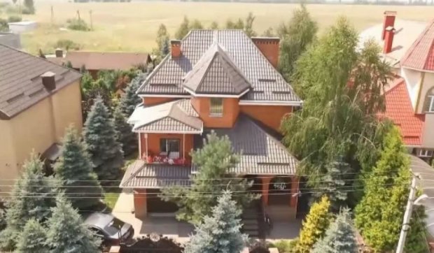 Автомайдан показав елітний особняк  "діамантового" прокурора Корнійця (відео)