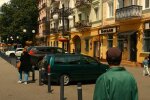 Франківчани сповна відчують погодний контраст — спалить і затопить