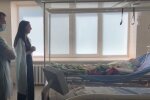 "Концерт" для покаліченого окупанта. Фото: скрін youtube