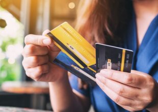 Банківські картки, фото: youtube