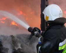 Балаклея знову у вогні: влада збирає рятувальників з усіх усюд