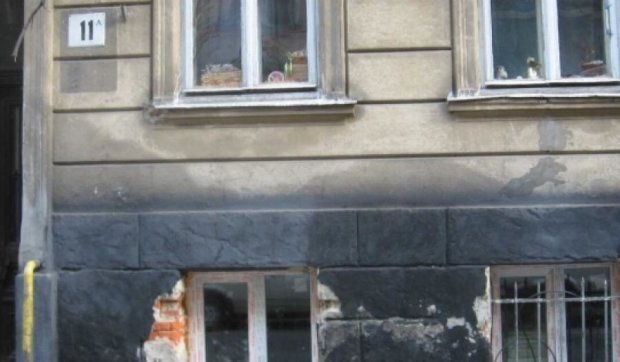 Служебные квартиры в Львове выделяют в подвалах