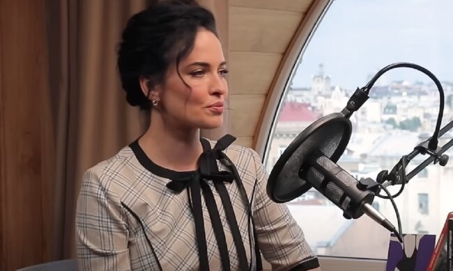 Даша Астафьева похвасталась, кого заперла на кухню готовить: "Мооооой пришел"