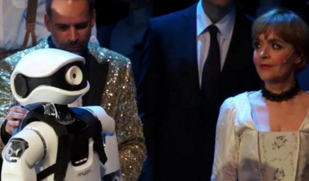 Робот стал солистом в немецкой опере по мотивам Бернарда Шоу