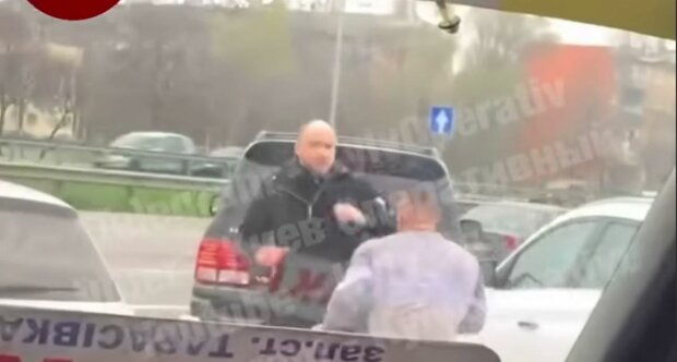 Бійка водіїв, фото: скріншот з відео
