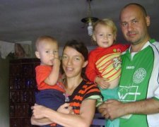 У Львові шукають вагітну у червоному халаті