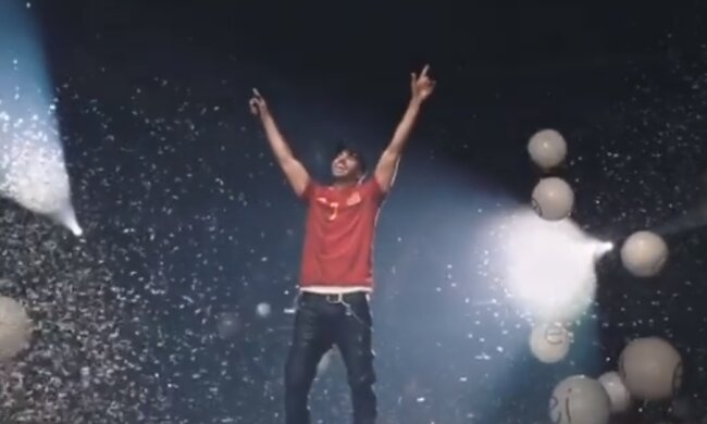 Энрике Иглесиас показал зажигательные танцы с дочкой, ребенку Курниковой лишь два месяца