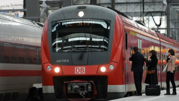 Поезд Deutsche Bahn