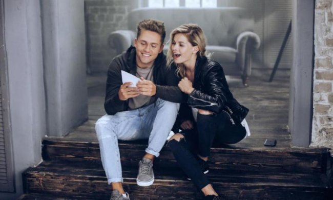 Ублажала на коленях в туалете: всплыли подробности развода главной пары "Фабрики звезд"