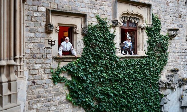 Віра Брежнєва і Вєрка Сердючка схопили валізи й поїхали з України