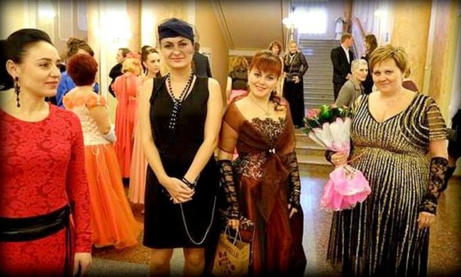 Жаба квакала, гадюка плакала: у "ДНР" пройшов бал "аристократів" (фото)