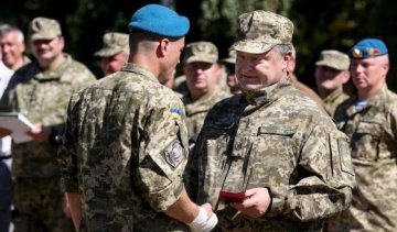 Порошенко порахував  загиблих на Донбасі десантників (ВІДЕО)