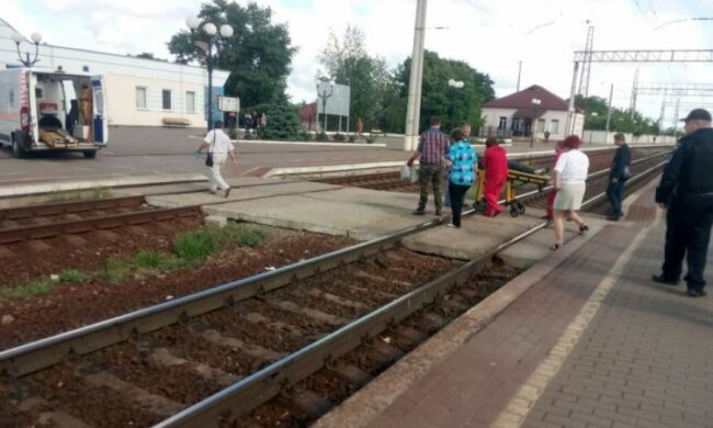 Цвинтар замість весілля: закохана пара знайшла смерть під колесами поїзда