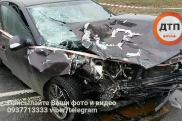 Жуткое ДТП в Киеве: трое пострадавших