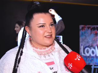 Alyona Alyona, кадр из интервью