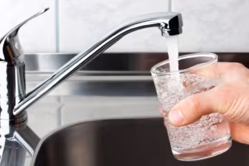 Сегодня жителям Троещины следует отказаться от воды из крана