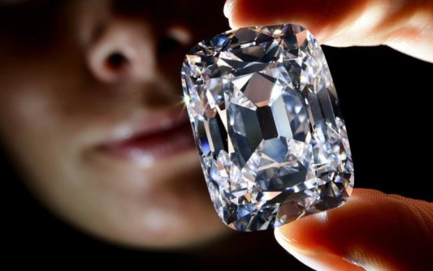 Квадрильйони тонн алмазів: вчені знайшли під землею нечуваний скарб