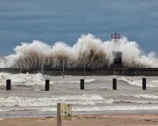 Цілі міста під водою: з'явилися страхітливі кадри наслідків смертоносного урагану "Флоренс"