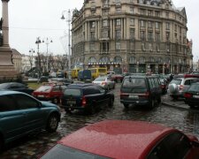 Львовяне станут "невъездними" в центр города в часы пик, - мешают "рогатым"