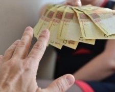 Мінімальна зарплата зросла із сьогоднішнього дня