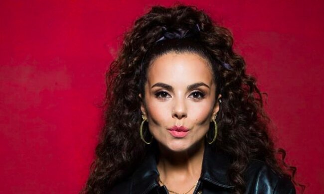 Потап влаштував Каменських гарячу фотосесію в міні-шортах, фанати ахнули: "Як дівчинка!"