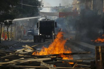 Бар з відвідувачами злетів у повітря, десятки постраждалих: моторошні кадри трагедії