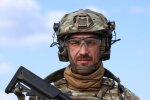 Актор Сергій Стрельников у військовій формі
