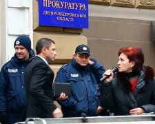 В Днепре пять прокуроров потеряли квартиры одним росчерком пера