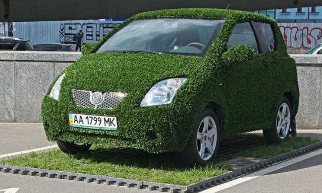 Топ-5 міфів про електромобілі