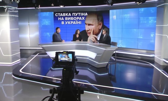 Путин отправит "своих женщин" шпионить за выборами в Украине