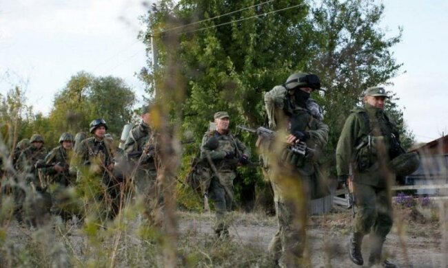 Без зброї, грошей і житла: названі терміни розвалу фейкових республік 