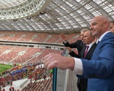 Корявые вопящие бомжи: "гостеприимный" российский политик поздравил фанатов футбола