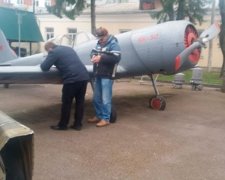 Пьяный боец АТО угрожал пистолетомв музее (фото)