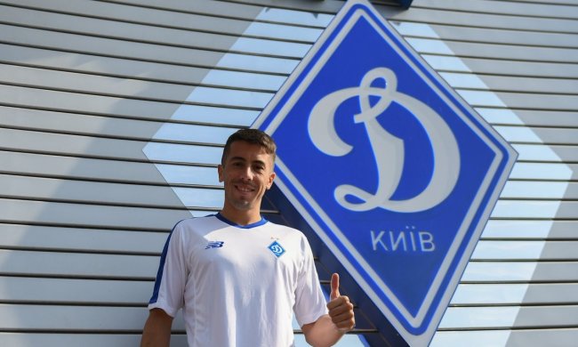 Дівчина гравця Динамо засліпила Instagram: пильні фанати помітили головну дивину красуні