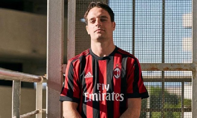 Милан представил новую форму на следующий сезон
