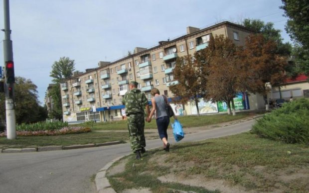 "Любов" до окупантів на Донбасі показали одним фото