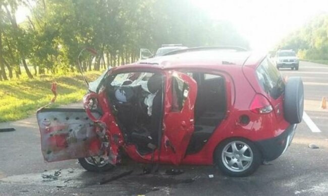 Нашли друг-друга: две женщины-водителя погибли в "лобовой" аварии 